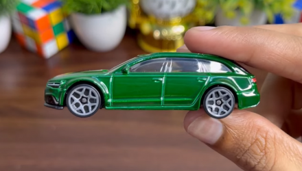 Машинка Базовая Hot Wheels '17 Audi RS 6 Avant Wagons 1:64 HKH69 Green - Retromagaz, image 1