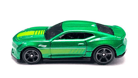 Машинка Базова Hot Wheels '18 Camaro SS Then and Now 1:64 HCV82 Green - Retromagaz, image 3