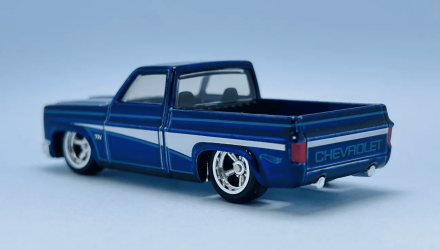 Машинка Базовая Hot Wheels '83 Chevy Silverado Super Treasure Hunt STH Then and Now 1:64 HTF44 Blue - Retromagaz, image 2