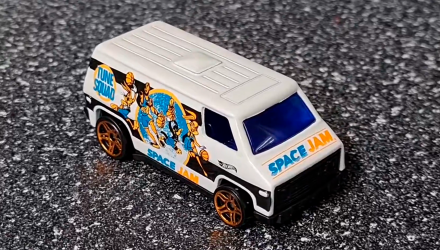 Машинка Базовая Hot Wheels 70s Van Space Jam: A New Legacy Space 1:64 GRY76 White - Retromagaz, image 4