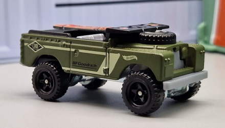 Машинка Базова Hot Wheels Land Rover Series II Baja Blazers 1:64 HKG65 Green - Retromagaz, image 2