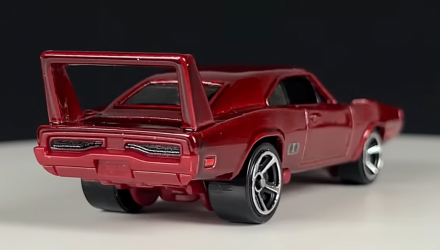 Тематическая Машинка Hot Wheels '69 Dodge Charger Daytona Fast & Furious 1:64 HNR88/HNT06 Dark Red - Retromagaz, image 3