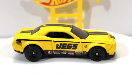 Машинка Базова Hot Wheels '18 Dodge Challenger SRT Demon Muscle Mania 1:64 GHD04 Yellow - Retromagaz, image 4