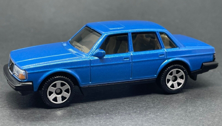 Машинка Большой Город Matchbox 1986 Volvo 240 Showroom 1:64 HLC44 Blue - Retromagaz, image 2