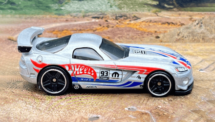 Машинка Базова Hot Wheels Dodge Viper SRT10 ACR Exotics 1:64 HTC27 Silver - Retromagaz, image 3