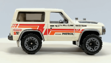 Машинка Базова Hot Wheels Nissan Patrol Custom J-Imports 1:64 HKG23 Tan - Retromagaz, image 3