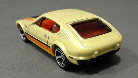 Машинка Базова Hot Wheels Volkswagen SP2 Volkswagen 1:64 FYD62 Yellow - Retromagaz, image 3