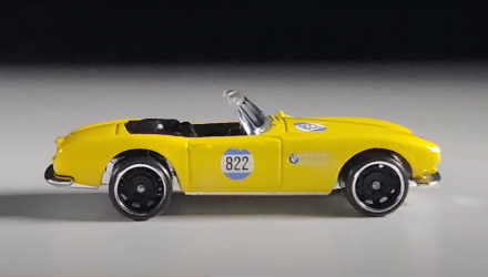 Машинка Базовая Hot Wheels BMW 507 Roadsters 1:64 HTC15 Yellow - Retromagaz, image 3