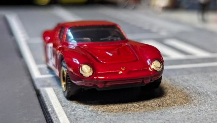 Тематична Машинка Matchbox Bizzarini 5300 GT Corsa Revival Moving Parts 1:64 FWD28/HVM74 Red - Retromagaz, image 3