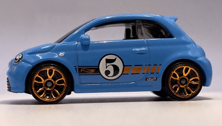 Машинка Базова Hot Wheels Fiat 500e Compact Kings 1:64 HTD03 Blue - Retromagaz, image 3