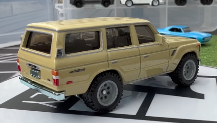 Машинка Premium Hot Wheels Toyota Land Cruiser FJ60 Fast & Furious 1:64 HNW46/HNW53 Tan - Retromagaz, image 3