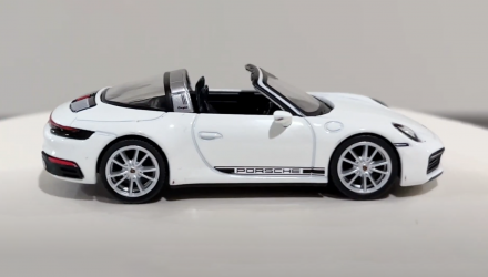 Машинка Premium MINI GT Porsche 911 Targa 4S 1:64 White - Retromagaz, image 5