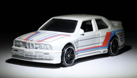 Тематична Машинка Hot Wheels '92 BMW M3 BMW 1:64 DJM81 White - Retromagaz, image 2