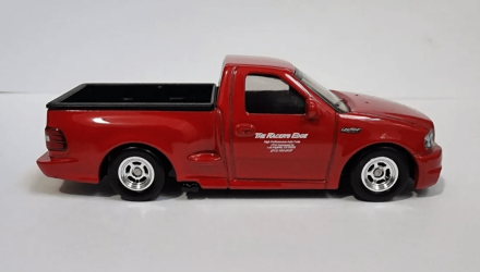 Машинка Premium Hot Wheels Ford F-150 SVT Lightning Fast & Furious 1:64 HYP75 Red - Retromagaz, image 2