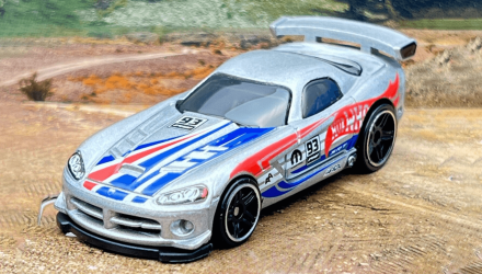 Машинка Базова Hot Wheels Dodge Viper SRT10 ACR Exotics 1:64 HTC27 Silver - Retromagaz, image 1