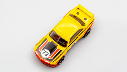 Машинка Базова Hot Wheels '73 BMW 3.0 CSL Race Car Retro Racers 1:64 HCW51 Yellow - Retromagaz, image 4