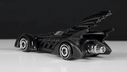 Машинка Базовая Hot Wheels Batman Forever Batmobile Batman 1:64 HKG38 Black - Retromagaz, image 4