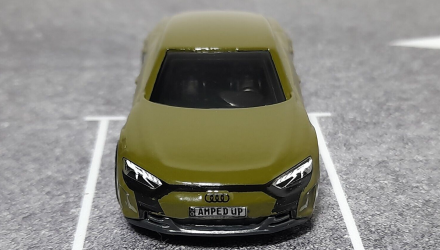 Машинка Базовая Hot Wheels Audi RS E-Tron GT Green Speed 1:64 HTD38 Green - Retromagaz, image 4