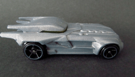 Машинка Базовая Hot Wheels DC Batmobile Batman 1:64 FYF60 Grey - Retromagaz, image 4