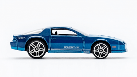 Машинка Базова Hot Wheels '85 Chevrolet Camaro Iroc-Z Muscle Mania 1:64 GTC16 Blue - Retromagaz, image 4