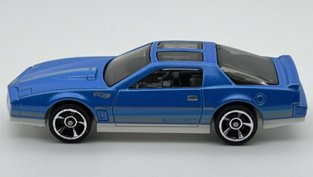 Машинка Базова Hot Wheels '84 Pontiac Firebird Muscle Mania 1:64 HKJ57 Metallic Blue - Retromagaz, image 4