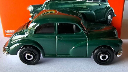 Машинка Велике Місто Matchbox Morris Minor Saloon Showroom 1:64 HVN56 Green - Retromagaz, image 4