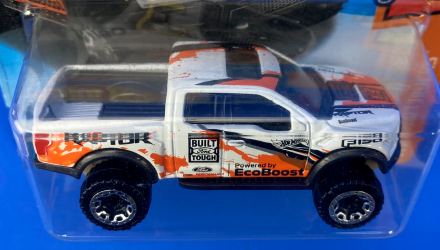 Машинка Базова Hot Wheels '17 Ford F-150 Raptor Hot Trucks 1:64 FJW59 White - Retromagaz, image 3