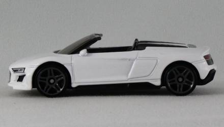 Машинка Базовая Hot Wheels 2019 Audi R8 Spyder Factory Fresh 1:64 GHB28 White - Retromagaz, image 4