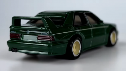 Машинка Premium Hot Wheels Mercedes-Benz 190 E 2.5-16 Boulevard 1:64 GJT68/HWW12 Green - Retromagaz, image 3