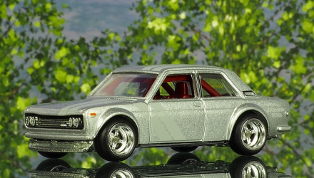 Машинка Premium Hot Wheels Nissan Datsun Bluebird 510 Standart Japan Historics 1:64 FLC09 Silver 1шт - Retromagaz, image 2