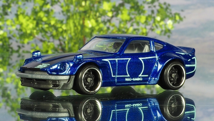 Машинка Базовая Hot Wheels Custom Datsun 240Z Nightburnerz 1:64 FJX64 Blue - Retromagaz, image 2