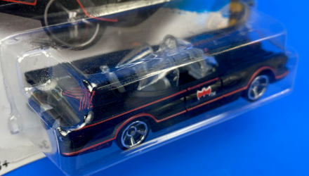 Машинка Базовая Hot Wheels TV Series Batmobile Batman 1:64 DHT15 Black - Retromagaz, image 5