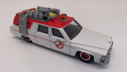 Машинка Premium Hot Wheels Ecto-1 Ghostbusters Rep. Entertainment 1:64 DWJ72 White - Retromagaz, image 1