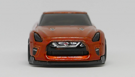 Машинка Базовая Hot Wheels '17 Nissan GT-R (R35) Nightburnerz 1:64 DTW99 Orange - Retromagaz, image 5