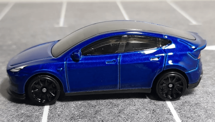 Машинка Базовая Hot Wheels Tesla Model Y Green Speed 1:64 HTB80 Dark Blue - Retromagaz, image 3