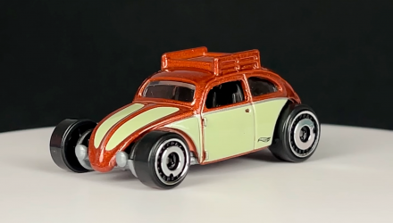 Тематична Машинка Hot Wheels Custom Volkswagen Beetle Volkswagen 1:64 HDH45 Brown - Retromagaz, image 2