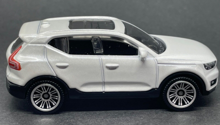 Машинка Велике Місто Matchbox Volvo XC40 Highway 1:64 HLC55 White - Retromagaz, image 4