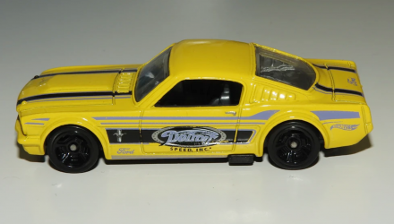 Машинка Базова Hot Wheels '65 Mustang 2+2 Fastback Muscle Mania 1:64 FYG74 Yellow - Retromagaz, image 3