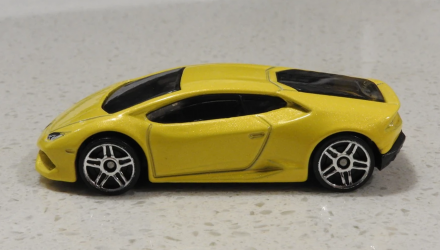 Машинка Базова Hot Wheels Lamborghini Huracan LP 610-4 Workshop 1:64 CFH19 Yellow - Retromagaz, image 4