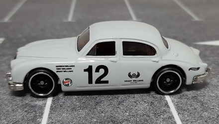 Машинка Базовая Hot Wheels Jaguar Mk1 Race Day 1:64 HRY80 Grey - Retromagaz, image 3