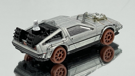 Машинка Premium Hot Wheels Back to the Future Time Machine - 1955 DMC Delorean Pop Culture 1:64 HXD99 Silver - Retromagaz, image 3