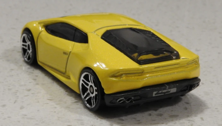 Машинка Базова Hot Wheels Lamborghini Huracan LP 610-4 Workshop 1:64 CFH19 Yellow - Retromagaz, image 3