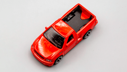 Машинка Базовая Hot Wheels '99 Ford F-150 SVT Lightning Fast & Furious Hot Trucks 1:64 GRY97 Red - Retromagaz, image 4