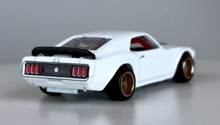 Машинка Premium Hot Wheels 1969 Ford Mustang Boss 302 Fast & Furious 1:64 HYP71 White - Retromagaz, image 3