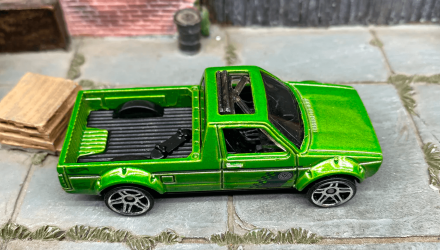 Машинка Базова Hot Wheels Volkswagen Caddy Volkswagen 1:64 FYD59 Green - Retromagaz, image 3