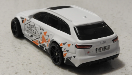 Тематическая Машинка Hot Wheels '17 Audi RS 6 Avant Forza Motorsport 1:64 GJV69 White - Retromagaz, image 3