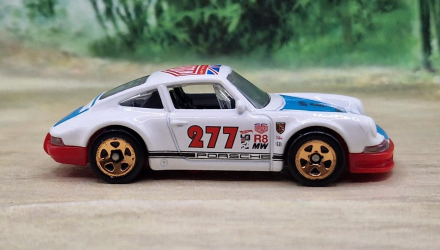 Машинка Базовая Hot Wheels '71 Porsche 911 Magnus Walker Nightburnerz 1:64 FKB02 White - Retromagaz, image 5