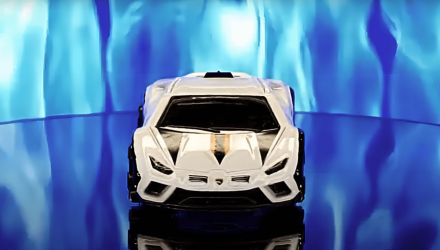 Машинка Базова Hot Wheels Lamborghini Huracán Sterrato Safari 1:64 HYW93 White - Retromagaz, image 4