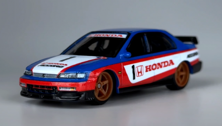 Машинка Premium Hot Wheels '96 Honda Accord Boulevard 1:64 GJT68/HKF27 Red - Retromagaz, image 2