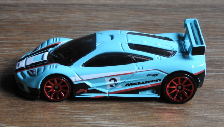 Машинка Базова Hot Wheels McLaren F1 GTR Retro Racers 1:64 HCW37 Light Blue - Retromagaz, image 4